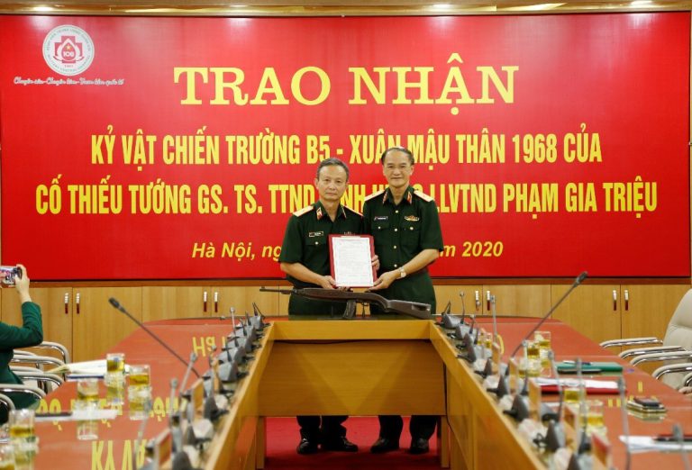 ‘Hổ phụ sinh hổ tử’: Cha và con đều là Tướng Quân y